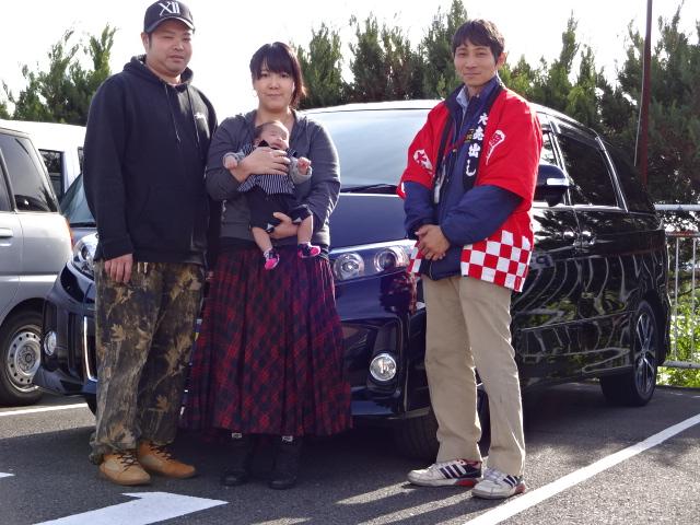 トヨタ　エスティマ（エルザ横浜店）