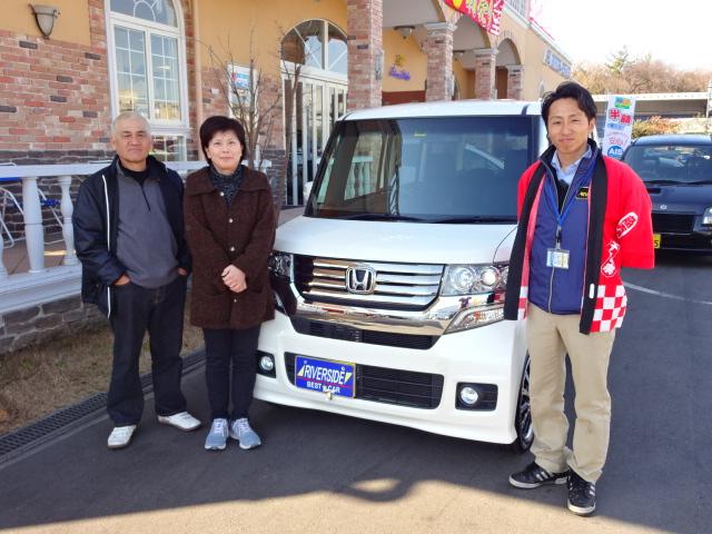 ホンダ　N-BOX カスタム（エルザ16号町田ショールーム）
