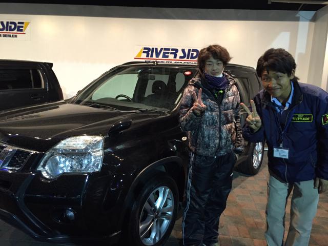 日産　エクストレイル（エルザ１６号町田ショールーム）