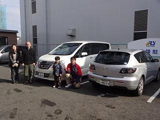 日産セレナ（本社ショールーム）