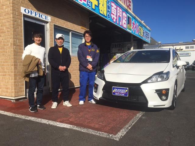 トヨタ　プリウス（エルザ２４６号店）