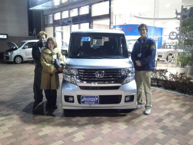 ホンダ　NBOX（エルザ藤沢ショールーム）