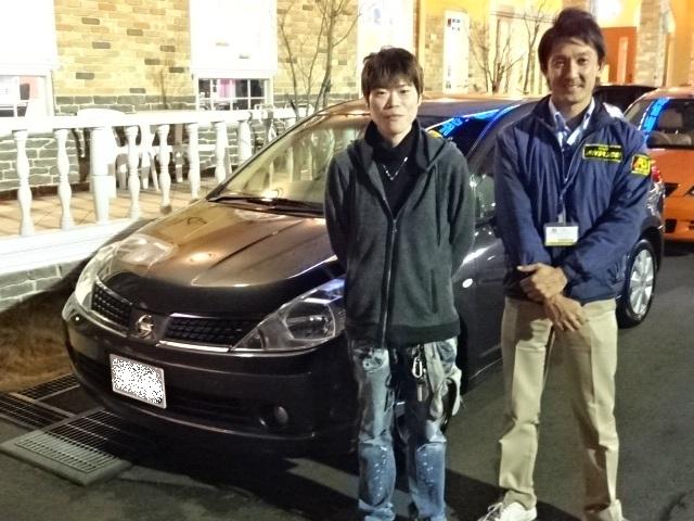 日産　ティーダ（エルザ16号町田ショールーム）
