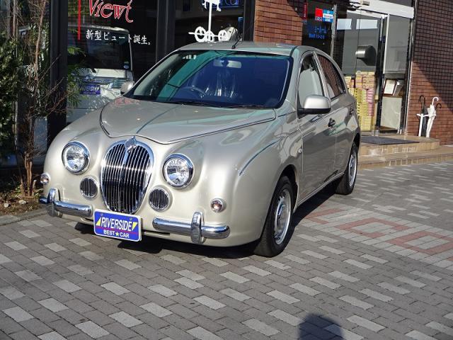 光岡自動車　ビュートなでしこ（『本社ショールーム』）