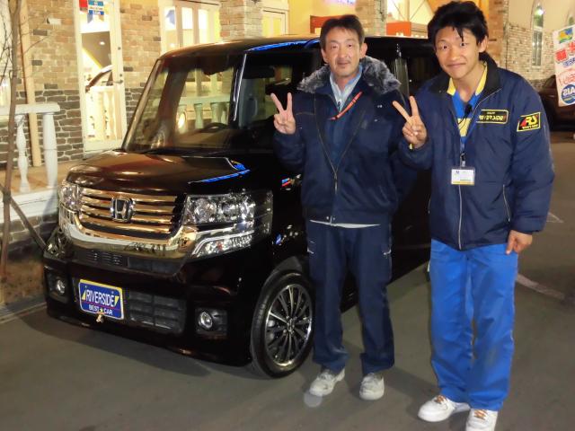 ホンダ　ＮＢＯＸ（エルザ１６号町田ショールーム）
