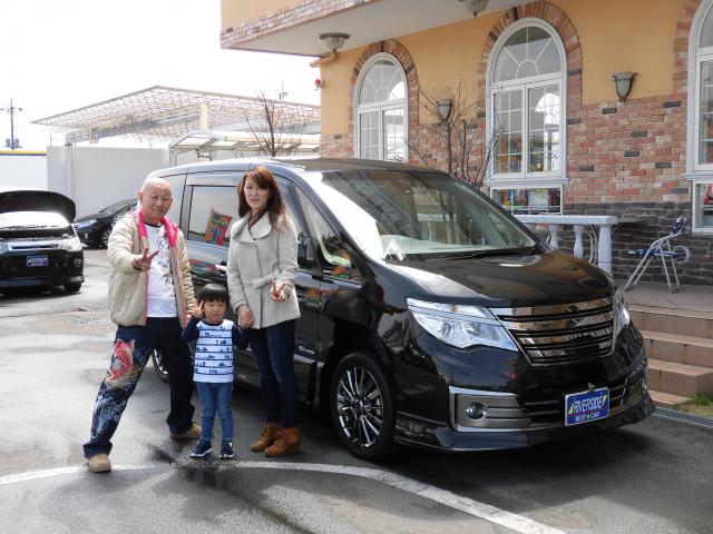 日産　セレナ（エルザ１６号町田ショールーム）