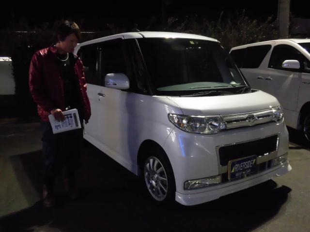 ダイハツ　タントカスタム（エルザ16号町田ショールーム）