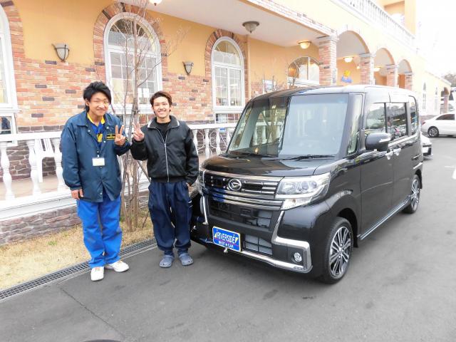 ダイハツ　タントカスタム（エルザ16号町田ショールーム）
