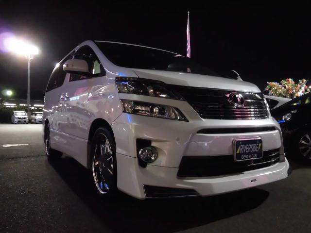 トヨタ　ヴェルファイア（エルザ16号町田ショールーム）