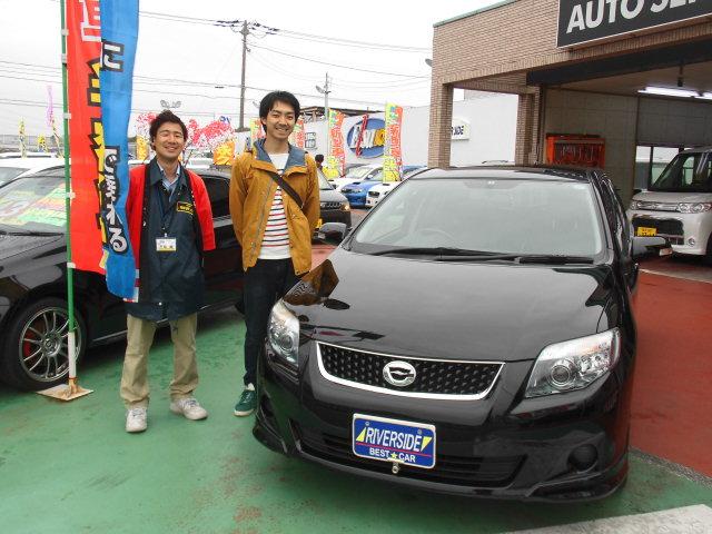 トヨタ　カローラフィールダー（エルザ横浜店）