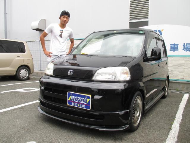 ホンダ　ライフ（本社ショールーム）