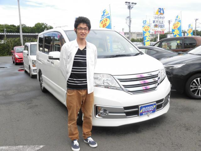 日産　セレナ（エルザ１６号町田ショールーム）