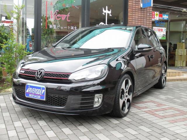 フォルクスワーゲン　　ゴルフＧＴＩ（本社ショールーム）