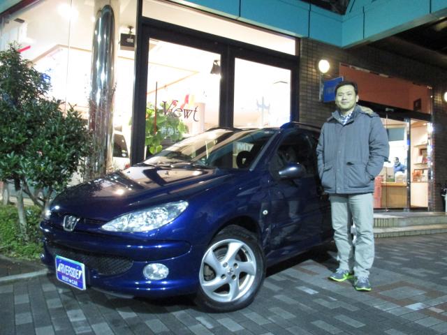 プジョー206SW（本社ショールーム）