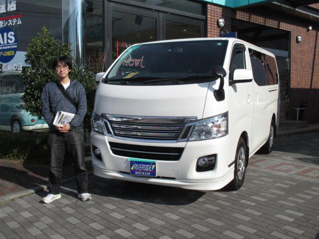 日産　キャラバンライダー（本社ショールーム）