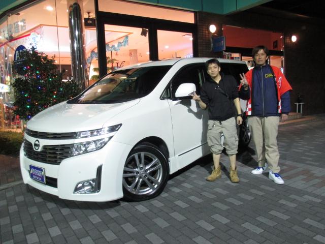 日産　エルグランド（本社ショールーム）