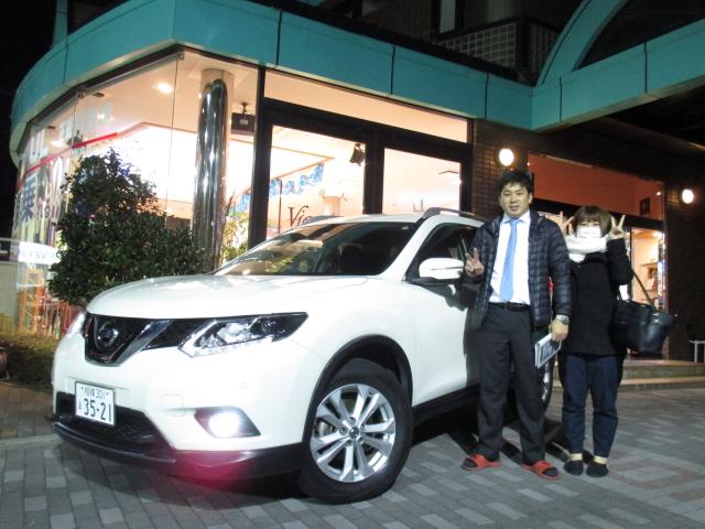 日産　エクストレイル（本社　ショールーム）