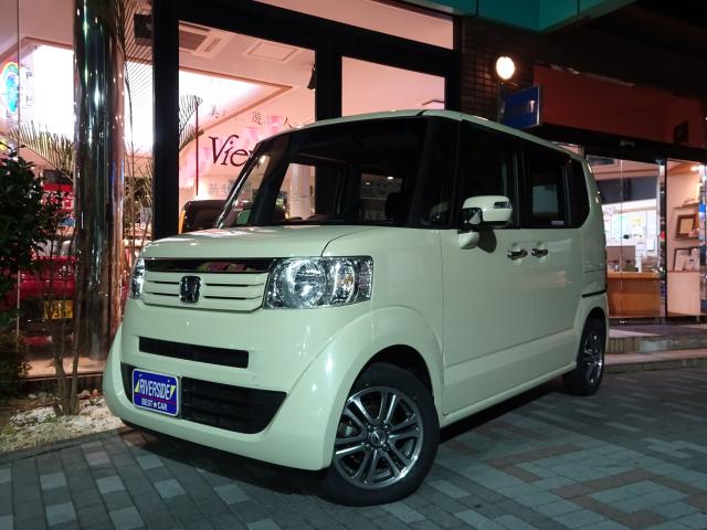 ホンダ　Ｎ－ＢＯＸ（本社ショールーム）