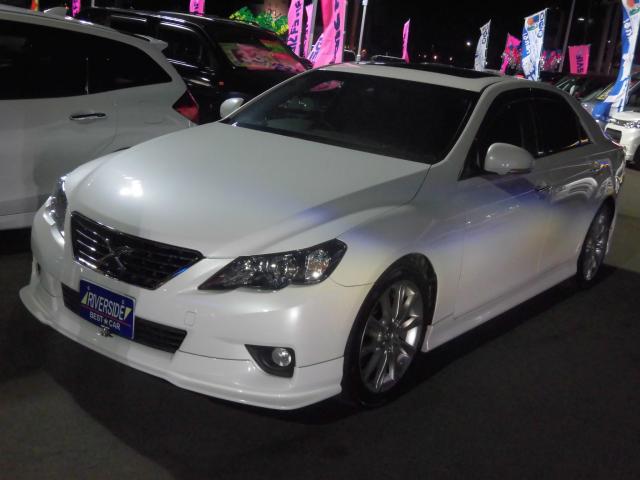 トヨタ　マークＸ（エルザ16号町田ショールーム）