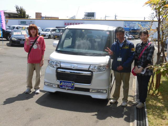 ダイハツ　タントカスタム（エルザ16号町田ショールーム）
