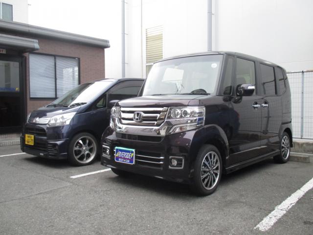ホンダ　N-BOXカスタム（本社ショールーム）