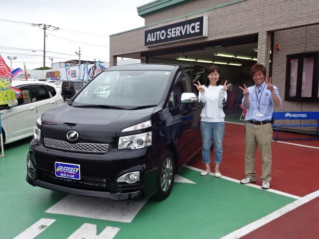 トヨタ　ヴォクシー（エルザ横浜店）
