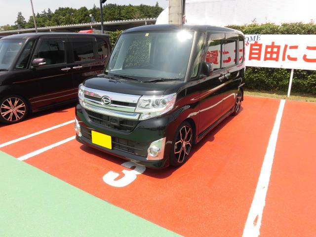 ダイハツ　タントカスタム（エルザ16号町田ショールーム）
