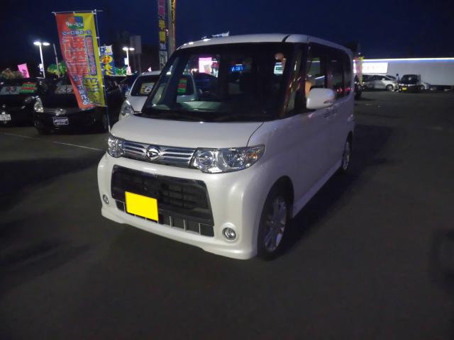 ダイハツ　タントカスタム（エルザ16号町田ショールーム）