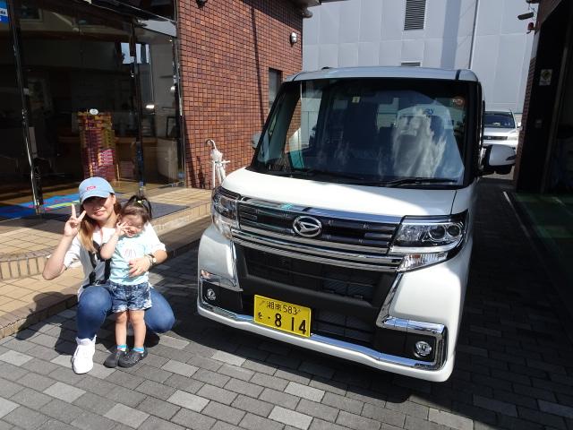 ダイハツ　タントカスタム（本社ショールーム）