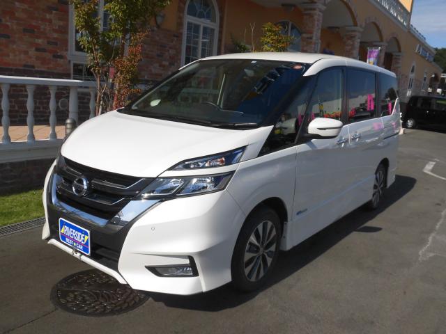 日産　セレナ（エルザ16号町田ショールーム）