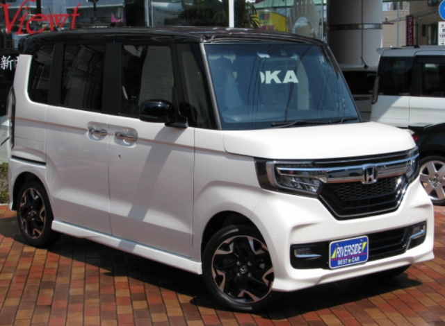 ホンダ　N-BOX（エルザ246号店）
