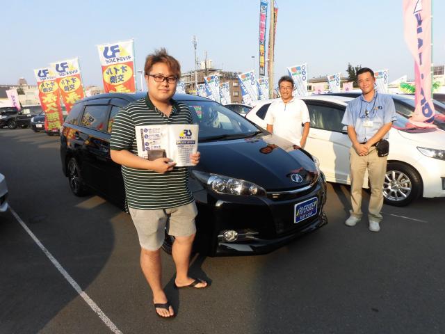 トヨタ　ウィッシュ　（エルザ16号町田ショールーム　）