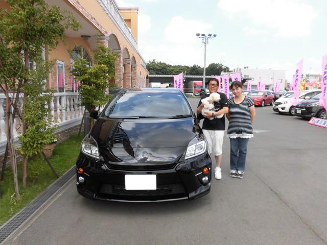 トヨタ　プリウス（エルザ16号町田ショールーム）