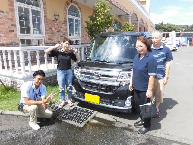 ダイハツ　タントカスタム（エルザ16号町田ショールーム）
