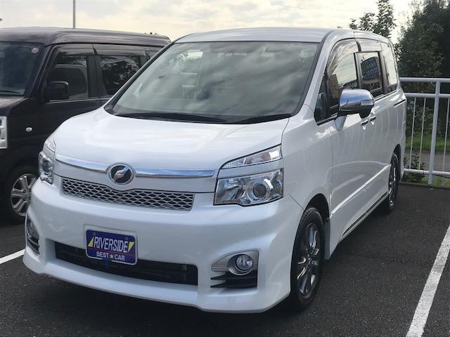 トヨタ　ヴォクシー（エルザ横浜店）