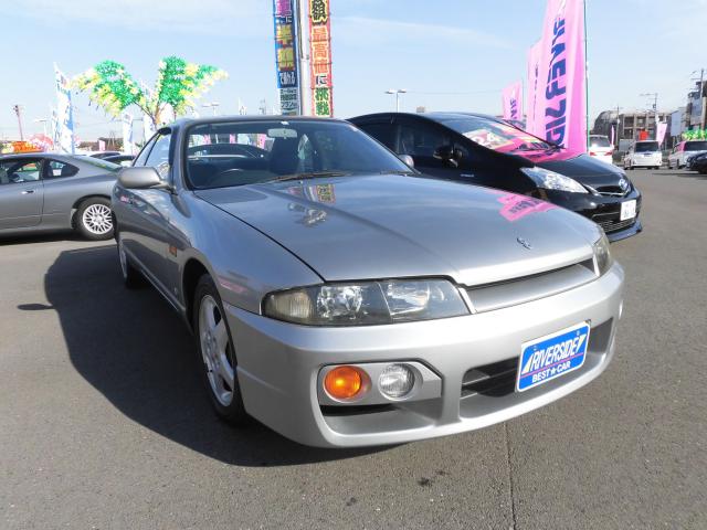 日産スカイライン（エルザ16号町田ショールーム）