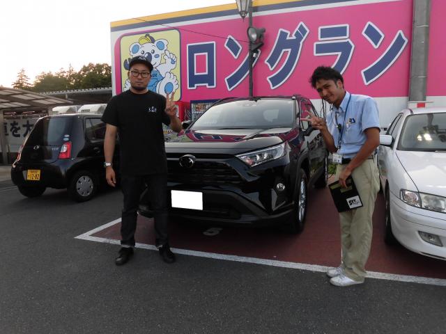 トヨタ　RAV4（エルザ16号町田ショールーム）