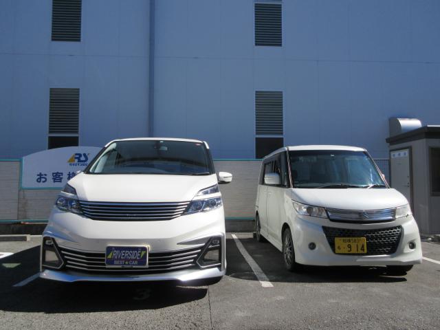 日産　セレナ　ライダー（本社ショールーム）