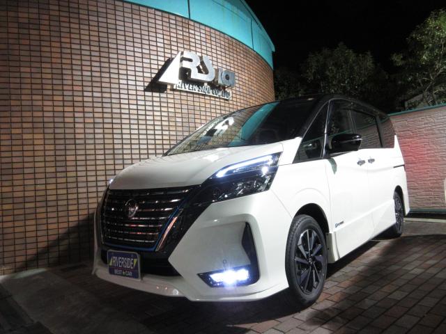 セレナ　e-POWER（本社ショールーム）