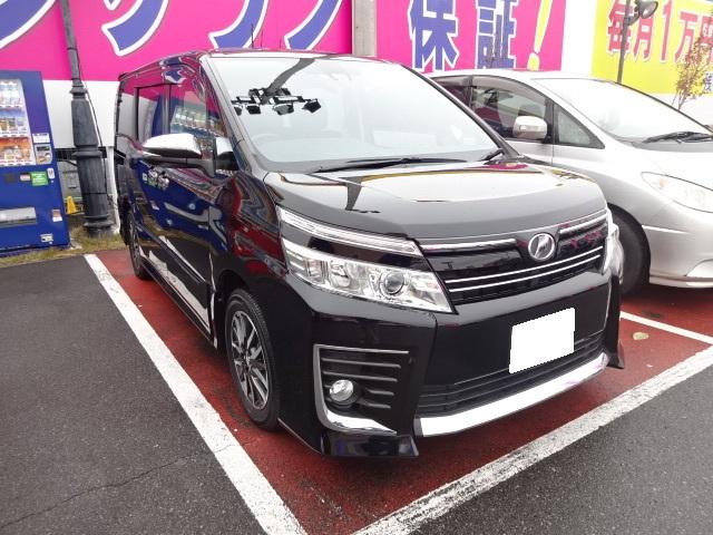 トヨタ　ヴォクシー（エルザ16号町田ショールーム）