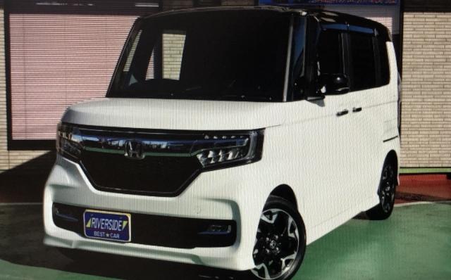 ホンダ　N-BOX（エルザ16号町田ショールーム）