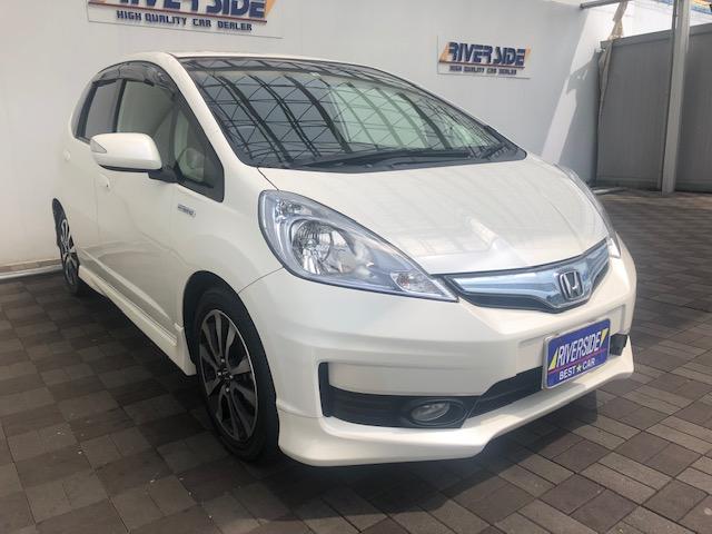 ホンダ　フィットHV（エルザ２４６号店）