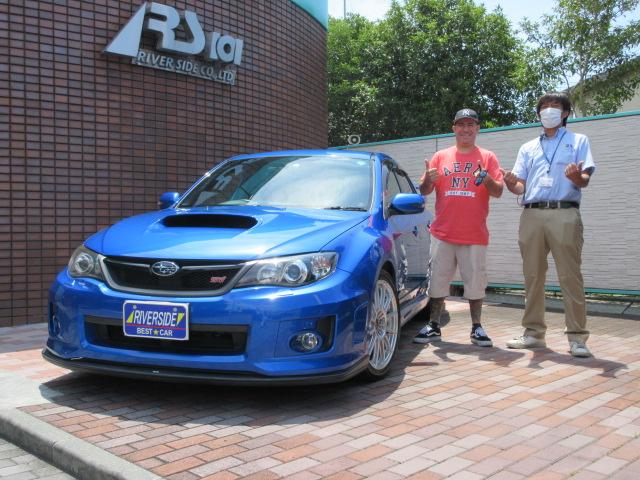 スバルWRX　STI（本社ショールーム）