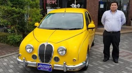光岡自動車　ビュート（本社ショールーム）