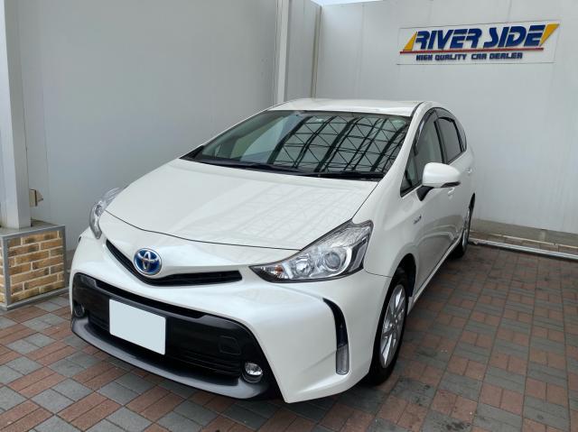 トヨタ　プリウスα（エルザ16号町田ショールーム）