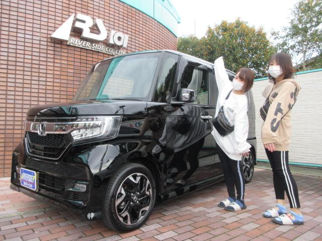 N-BOXカスタム（本社ショールーム）