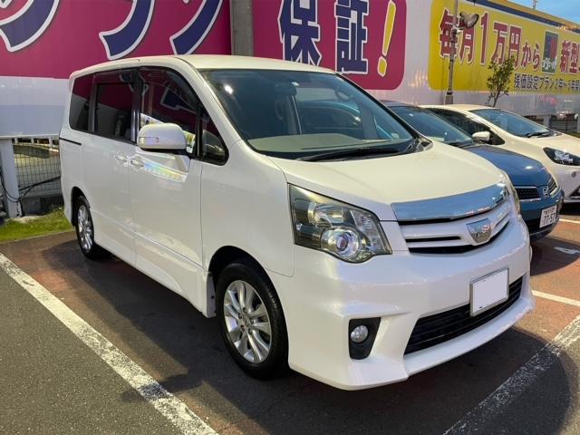 トヨタ　ノア（エルザ16号町田ショールーム）