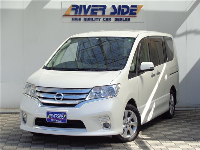 日産　セレナ（エルザ藤沢ショールーム）