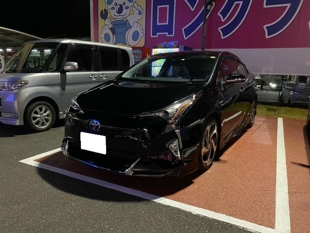 トヨタ　プリウス（エルザ16号町田ショールーム）