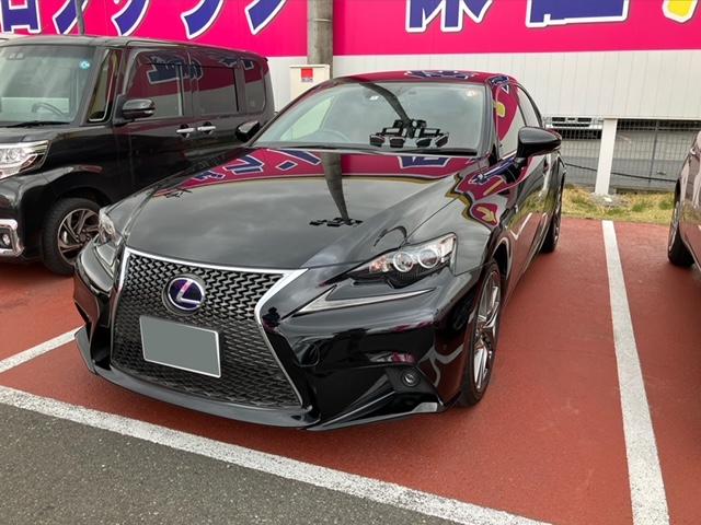 レクサス　IS300ｈ（エルザ１６号町田ショールーム）